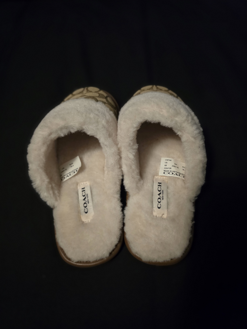 Coach Slippers - Picture 3 of 6